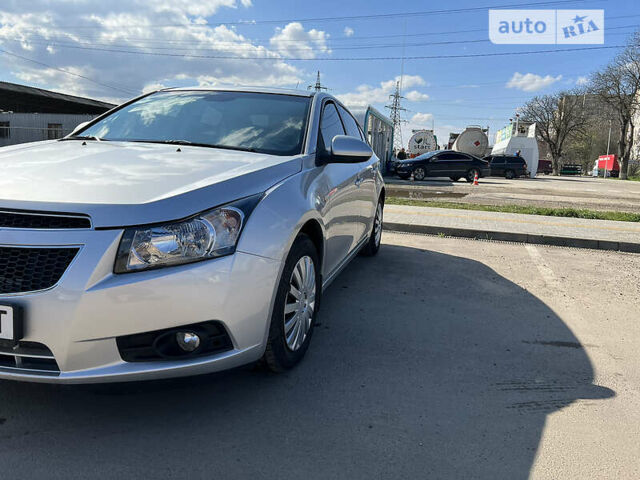 Шевроле Круз, об'ємом двигуна 1.8 л та пробігом 158 тис. км за 7500 $, фото 6 на Automoto.ua