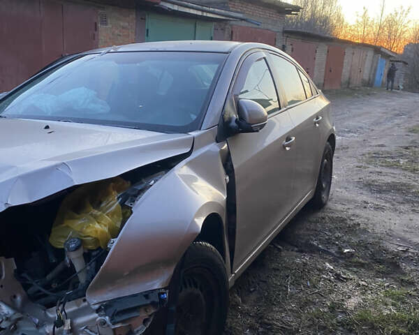 Шевроле Круз, об'ємом двигуна 1.6 л та пробігом 82 тис. км за 1500 $, фото 4 на Automoto.ua