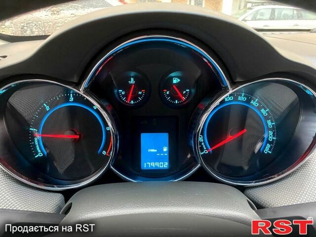 Шевроле Круз, объемом двигателя 2 л и пробегом 180 тыс. км за 7500 $, фото 13 на Automoto.ua