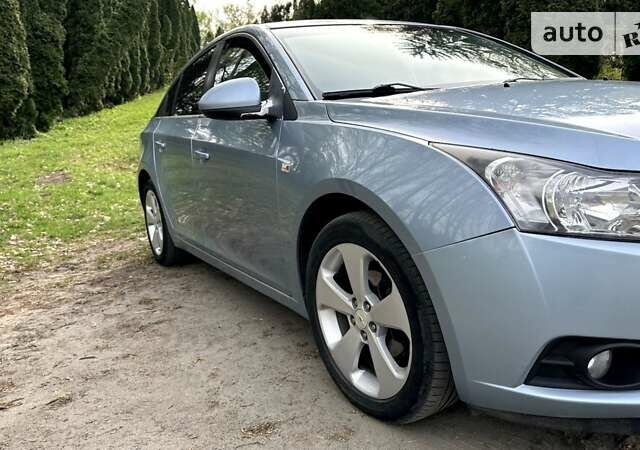 Шевроле Круз, об'ємом двигуна 1.8 л та пробігом 277 тис. км за 6550 $, фото 4 на Automoto.ua