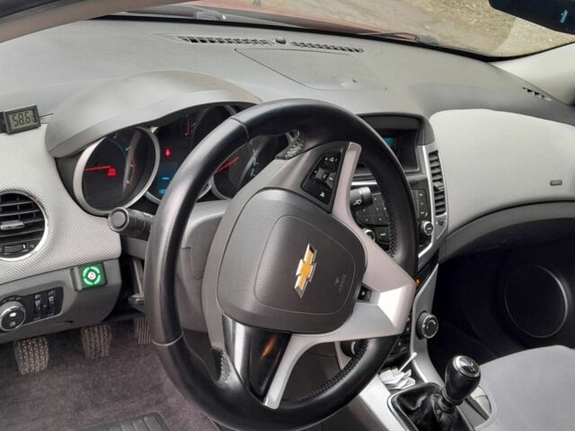 Шевроле Круз, объемом двигателя 1.6 л и пробегом 190 тыс. км за 6000 $, фото 9 на Automoto.ua