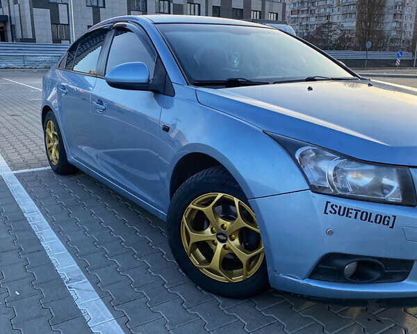 Шевроле Круз, об'ємом двигуна 1.8 л та пробігом 252 тис. км за 6500 $, фото 2 на Automoto.ua