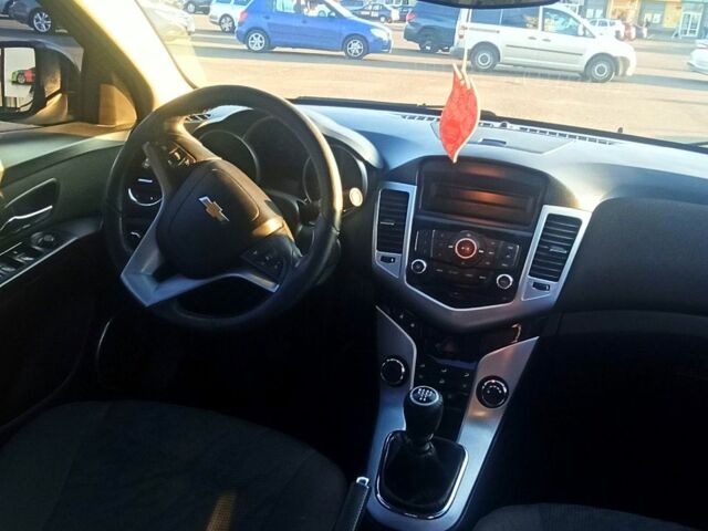 Шевроле Круз, об'ємом двигуна 1.6 л та пробігом 170 тис. км за 6200 $, фото 4 на Automoto.ua