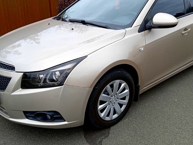 Шевроле Круз, объемом двигателя 1.8 л и пробегом 182 тыс. км за 6700 $, фото 3 на Automoto.ua