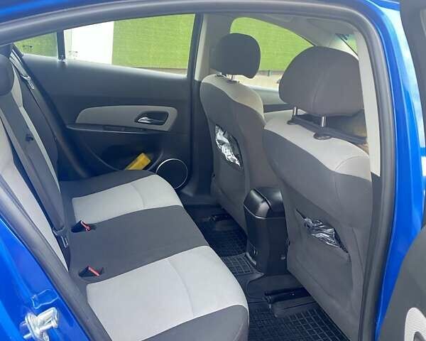 Шевроле Круз, объемом двигателя 1.6 л и пробегом 155 тыс. км за 8300 $, фото 6 на Automoto.ua