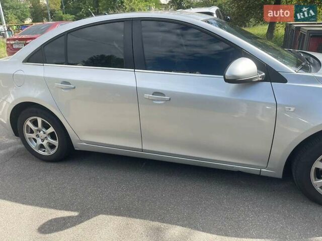 Шевроле Круз, об'ємом двигуна 2 л та пробігом 284 тис. км за 7200 $, фото 3 на Automoto.ua