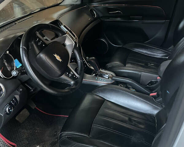 Шевроле Круз, об'ємом двигуна 1.8 л та пробігом 200 тис. км за 6500 $, фото 6 на Automoto.ua