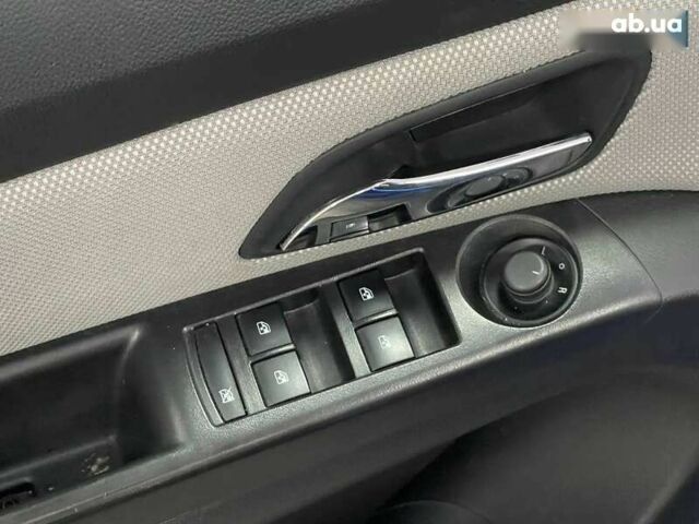 Шевроле Круз, объемом двигателя 2 л и пробегом 347 тыс. км за 6490 $, фото 15 на Automoto.ua