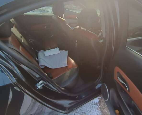 Шевроле Круз, объемом двигателя 1.8 л и пробегом 210 тыс. км за 7000 $, фото 2 на Automoto.ua
