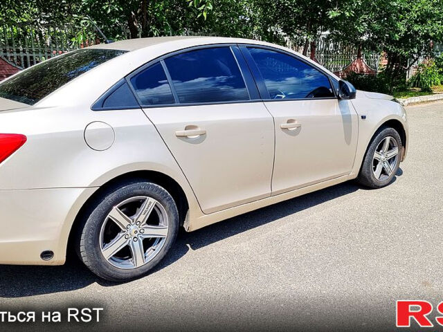 Шевроле Круз, об'ємом двигуна 1.8 л та пробігом 200 тис. км за 7000 $, фото 3 на Automoto.ua