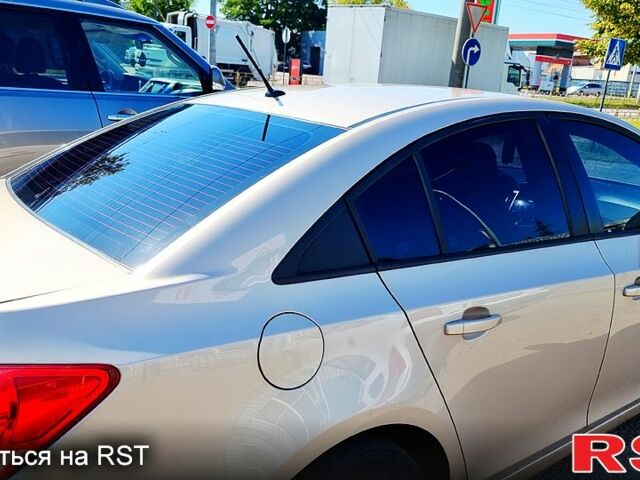 Шевроле Круз, объемом двигателя 1.8 л и пробегом 210 тыс. км за 5600 $, фото 1 на Automoto.ua