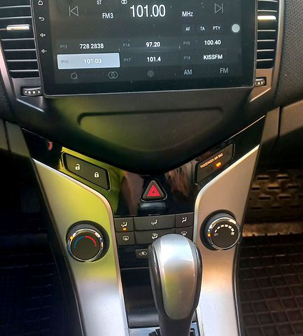 Шевроле Круз, объемом двигателя 1.4 л и пробегом 106 тыс. км за 7999 $, фото 2 на Automoto.ua