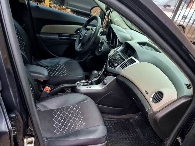 Шевроле Круз, объемом двигателя 1.8 л и пробегом 400 тыс. км за 5100 $, фото 3 на Automoto.ua