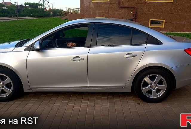 Шевроле Круз, объемом двигателя 1.4 л и пробегом 106 тыс. км за 7999 $, фото 6 на Automoto.ua