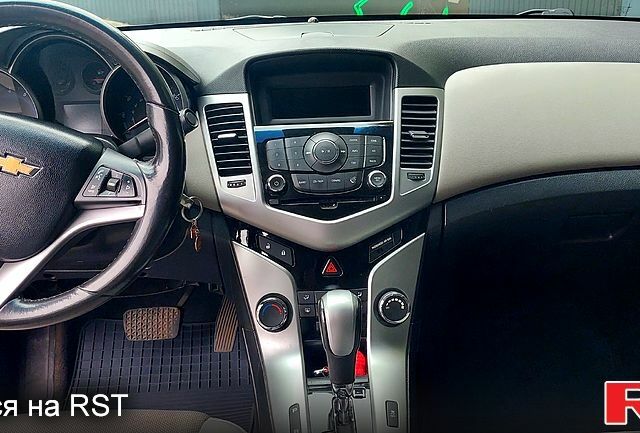 Шевроле Круз, об'ємом двигуна 1.4 л та пробігом 145 тис. км за 6500 $, фото 8 на Automoto.ua