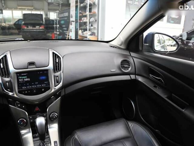 Шевроле Круз, объемом двигателя 1.4 л и пробегом 142 тыс. км за 8500 $, фото 12 на Automoto.ua