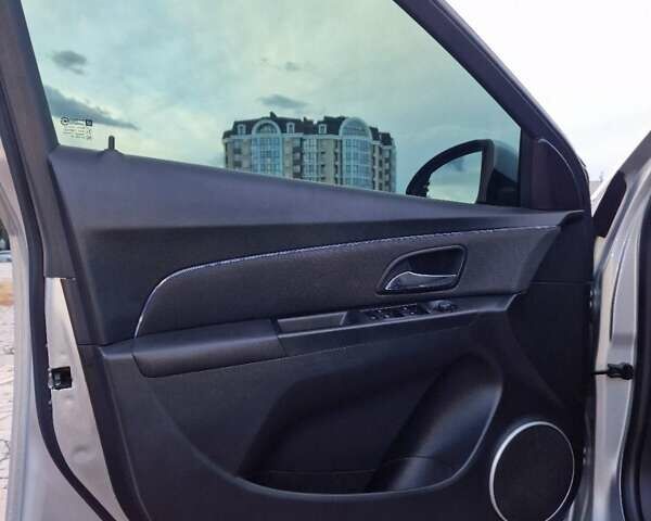 Шевроле Круз, объемом двигателя 1.8 л и пробегом 165 тыс. км за 7700 $, фото 14 на Automoto.ua