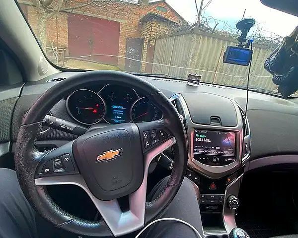 Шевроле Круз, об'ємом двигуна 1.8 л та пробігом 275 тис. км за 6700 $, фото 2 на Automoto.ua