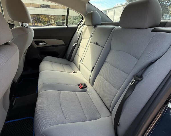 Шевроле Круз, объемом двигателя 1.4 л и пробегом 112 тыс. км за 7200 $, фото 9 на Automoto.ua