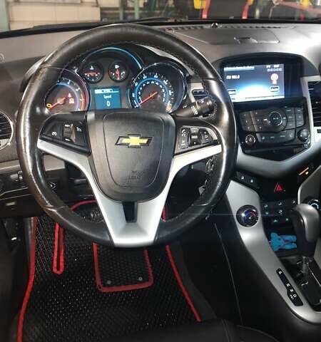 Шевроле Круз, объемом двигателя 1.36 л и пробегом 153 тыс. км за 8500 $, фото 6 на Automoto.ua