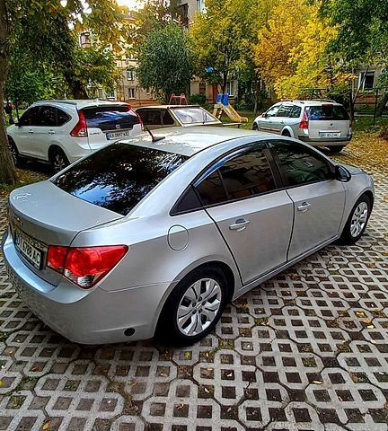 Шевроле Круз, об'ємом двигуна 1.8 л та пробігом 300 тис. км за 6700 $, фото 3 на Automoto.ua