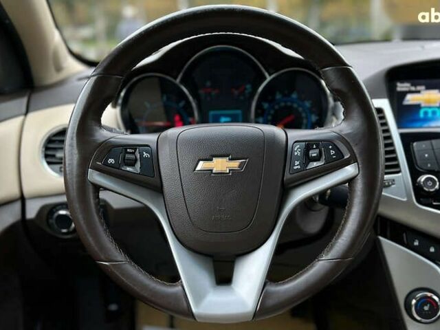 Шевроле Круз, объемом двигателя 2 л и пробегом 211 тыс. км за 7750 $, фото 9 на Automoto.ua