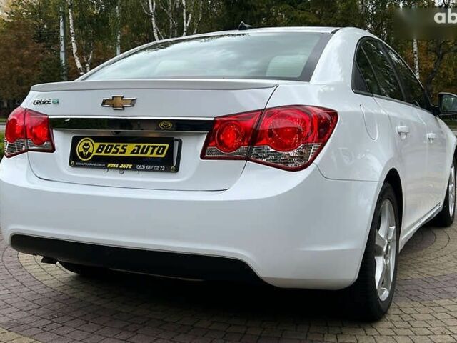 Шевроле Круз, объемом двигателя 2 л и пробегом 211 тыс. км за 7750 $, фото 6 на Automoto.ua