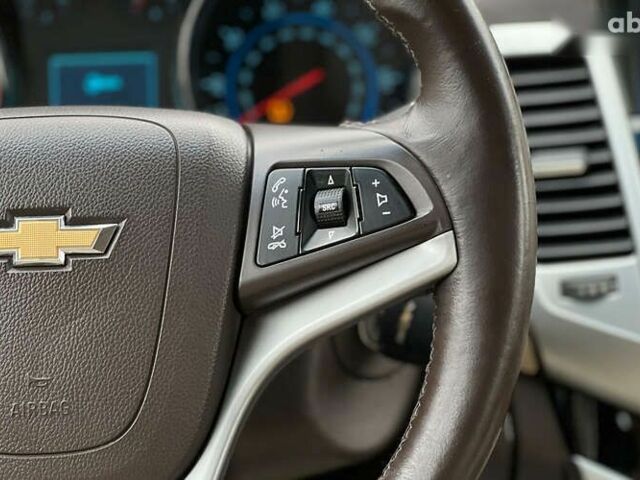 Шевроле Круз, объемом двигателя 2 л и пробегом 211 тыс. км за 7750 $, фото 11 на Automoto.ua