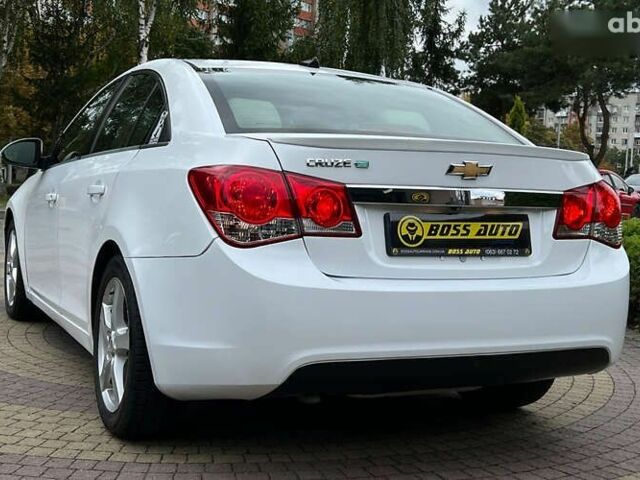 Шевроле Круз, объемом двигателя 2 л и пробегом 211 тыс. км за 7750 $, фото 4 на Automoto.ua