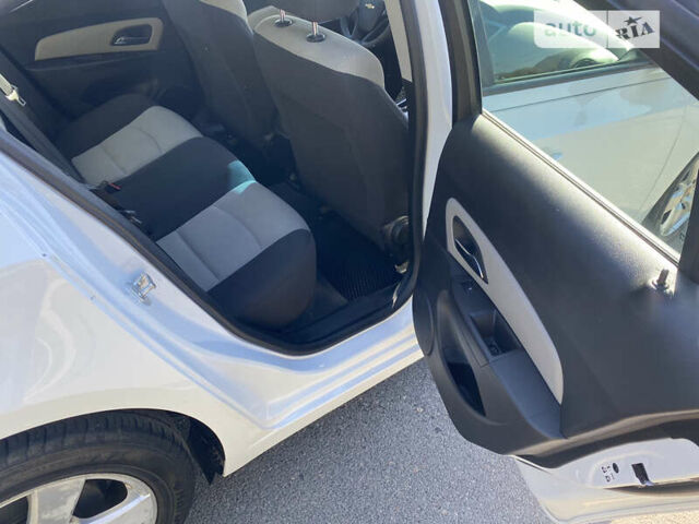 Шевроле Круз, об'ємом двигуна 1.8 л та пробігом 139 тис. км за 6700 $, фото 31 на Automoto.ua