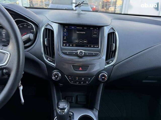 Шевроле Круз, объемом двигателя 1.4 л и пробегом 55 тыс. км за 10800 $, фото 21 на Automoto.ua