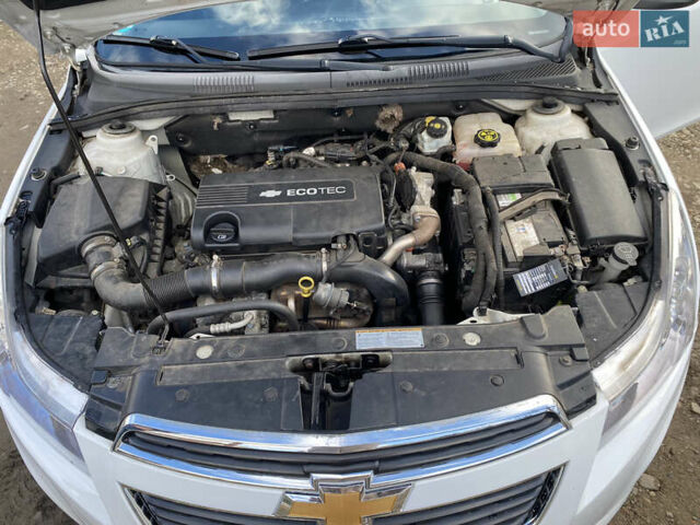 Шевроле Круз, объемом двигателя 1.69 л и пробегом 222 тыс. км за 8000 $, фото 1 на Automoto.ua