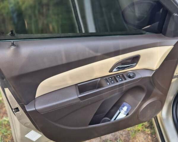 Жовтий Шевроле Круз, об'ємом двигуна 1.36 л та пробігом 232 тис. км за 7700 $, фото 11 на Automoto.ua