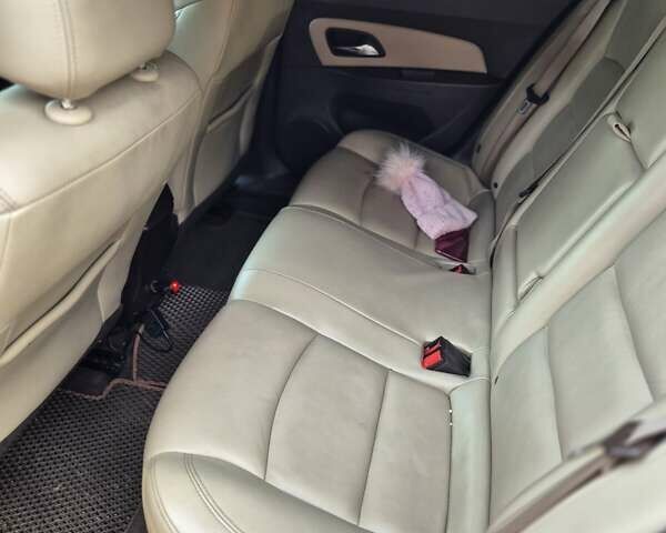 Жовтий Шевроле Круз, об'ємом двигуна 1.36 л та пробігом 232 тис. км за 7700 $, фото 9 на Automoto.ua