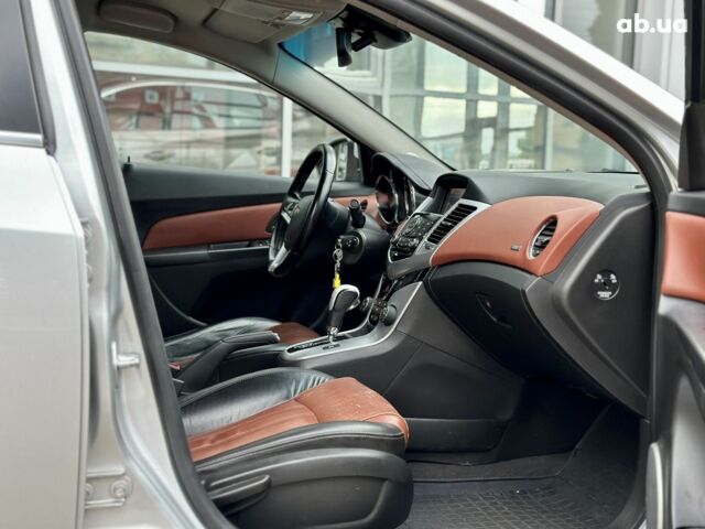 Серый Шевроле Круз, объемом двигателя 0 л и пробегом 211 тыс. км за 6600 $, фото 12 на Automoto.ua