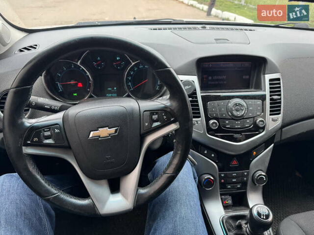 Сірий Шевроле Круз, об'ємом двигуна 1.8 л та пробігом 159 тис. км за 7600 $, фото 9 на Automoto.ua