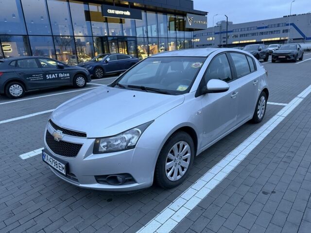 Сірий Шевроле Круз, об'ємом двигуна 1.8 л та пробігом 125 тис. км за 3000 $, фото 4 на Automoto.ua