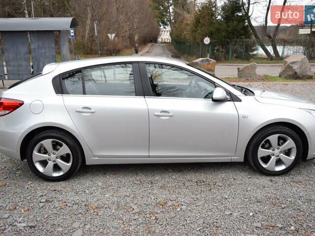 Серый Шевроле Круз, объемом двигателя 1.8 л и пробегом 38 тыс. км за 9500 $, фото 3 на Automoto.ua