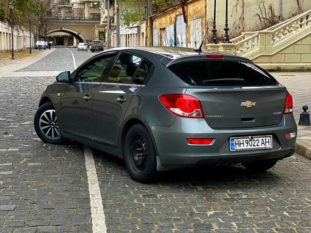 Сірий Шевроле Круз, об'ємом двигуна 1.8 л та пробігом 135 тис. км за 6500 $, фото 3 на Automoto.ua
