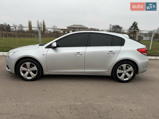 Сірий Шевроле Круз, об'ємом двигуна 1.8 л та пробігом 159 тис. км за 7600 $, фото 4 на Automoto.ua