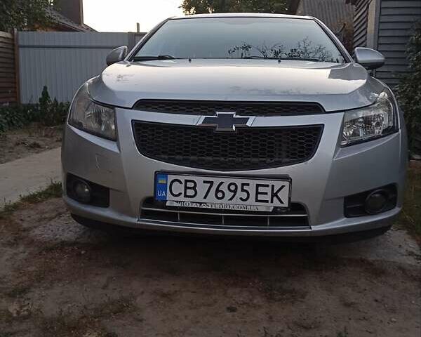 Серый Шевроле Круз, объемом двигателя 1.8 л и пробегом 248 тыс. км за 6250 $, фото 1 на Automoto.ua