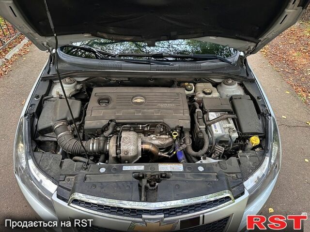 Серый Шевроле Круз, объемом двигателя 2 л и пробегом 0 тыс. км за 7500 $, фото 11 на Automoto.ua