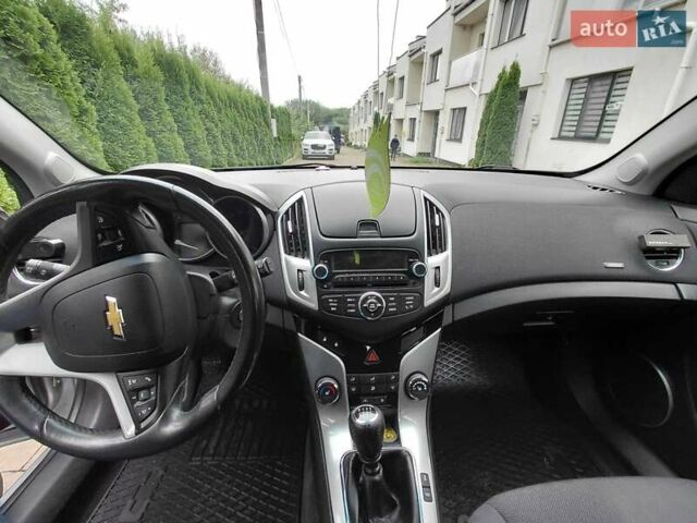 Серый Шевроле Круз, объемом двигателя 1.69 л и пробегом 187 тыс. км за 6600 $, фото 15 на Automoto.ua