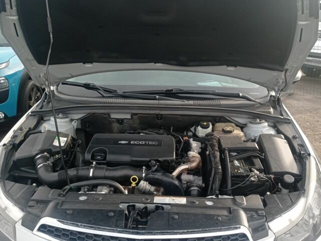 Серый Шевроле Круз, объемом двигателя 1.7 л и пробегом 294 тыс. км за 5400 $, фото 2 на Automoto.ua