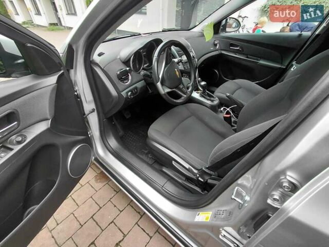 Серый Шевроле Круз, объемом двигателя 1.69 л и пробегом 187 тыс. км за 6600 $, фото 9 на Automoto.ua