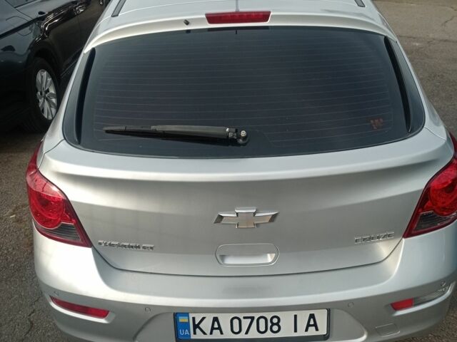 Серый Шевроле Круз, объемом двигателя 1.7 л и пробегом 294 тыс. км за 5400 $, фото 4 на Automoto.ua