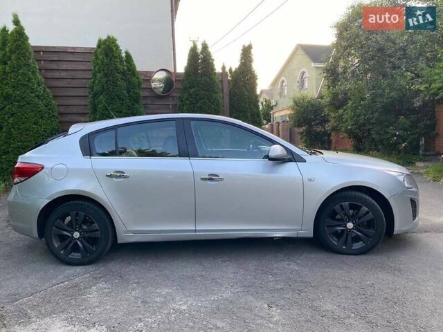 Серый Шевроле Круз, объемом двигателя 1.8 л и пробегом 162 тыс. км за 8000 $, фото 4 на Automoto.ua