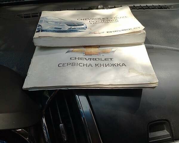 Серый Шевроле Круз, объемом двигателя 1.8 л и пробегом 162 тыс. км за 8000 $, фото 16 на Automoto.ua