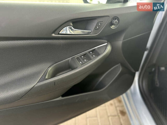 Серый Шевроле Круз, объемом двигателя 1.36 л и пробегом 176 тыс. км за 8999 $, фото 12 на Automoto.ua