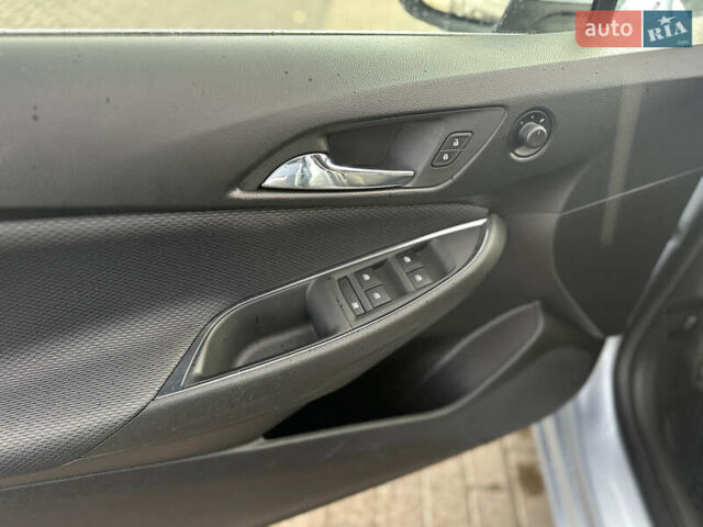 Серый Шевроле Круз, объемом двигателя 1.36 л и пробегом 176 тыс. км за 8999 $, фото 26 на Automoto.ua